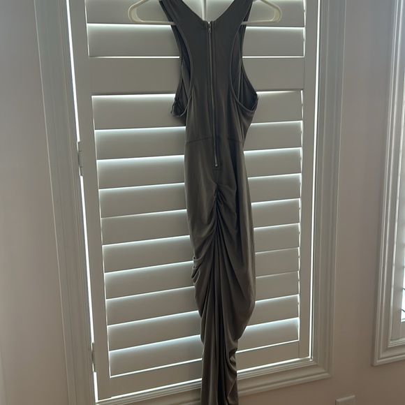 Revamped Wrap Dress Size Medium - Picture 4 of 4